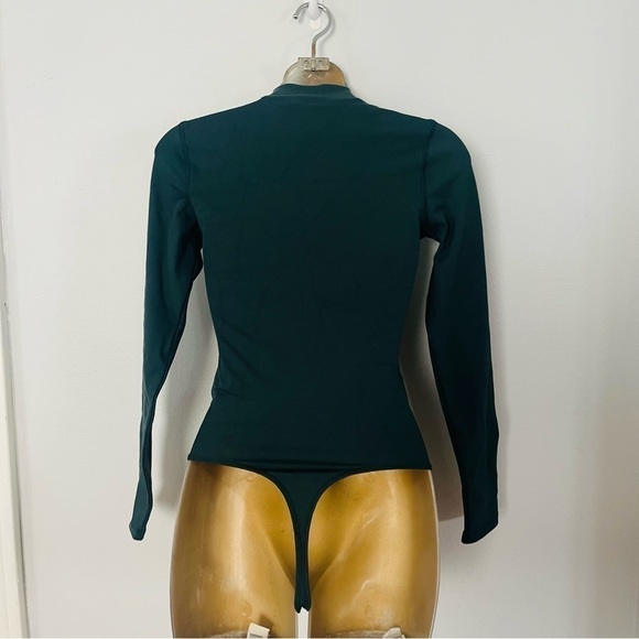 Abercrombie Mock Neck Bodysuit Green Long Sleeve | Minimal Chic Fall Essential - Picture 4 of 5